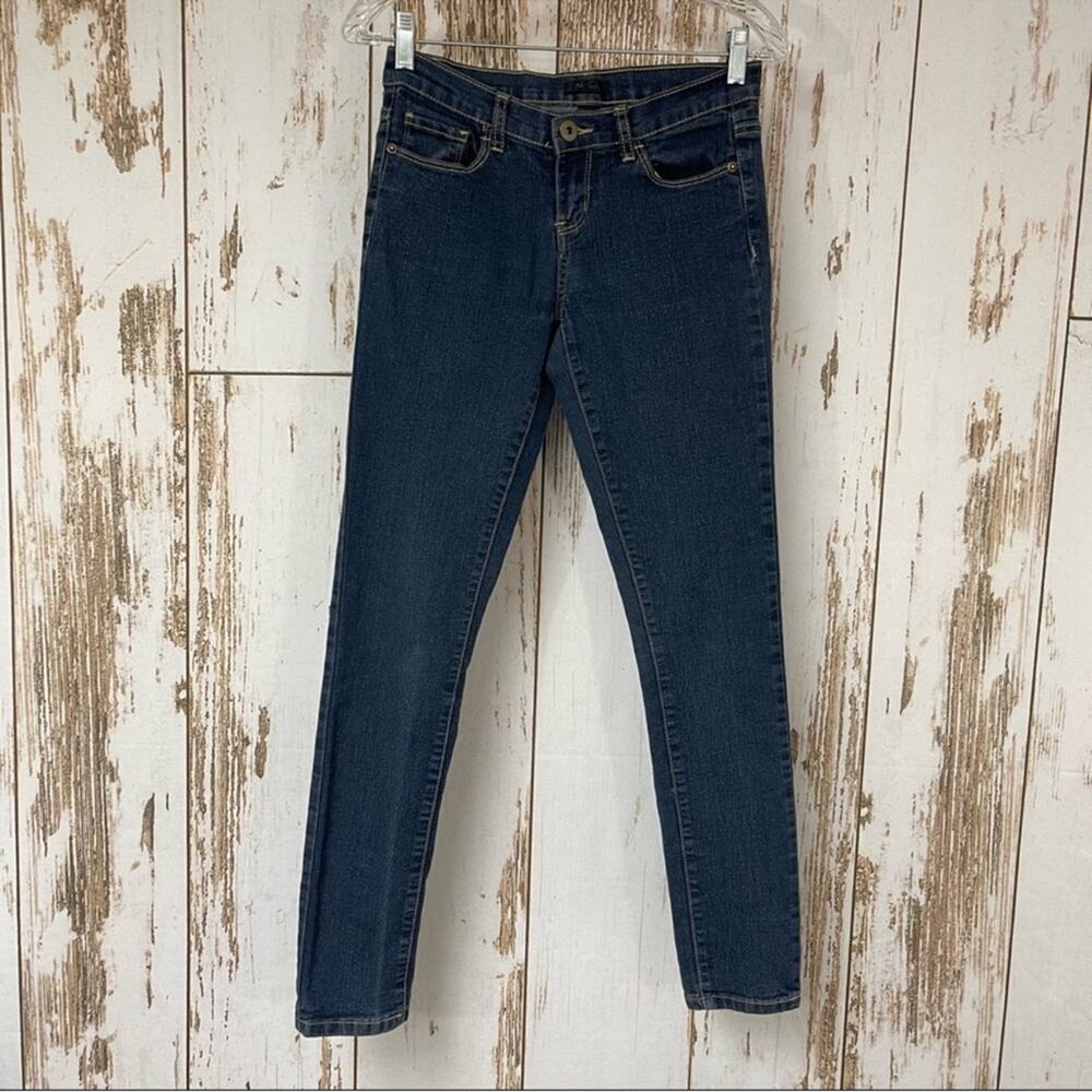 Blue Topaz, Skinny Jeans, Similar to a 28 Waist. In excellent condition!